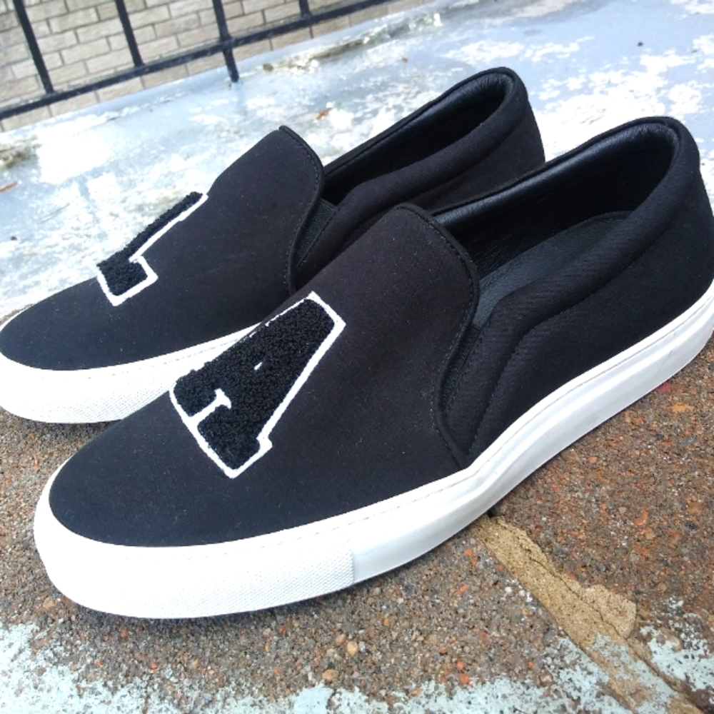 NWOB. Joshua Sanders Felt "LA" slip on sneakers